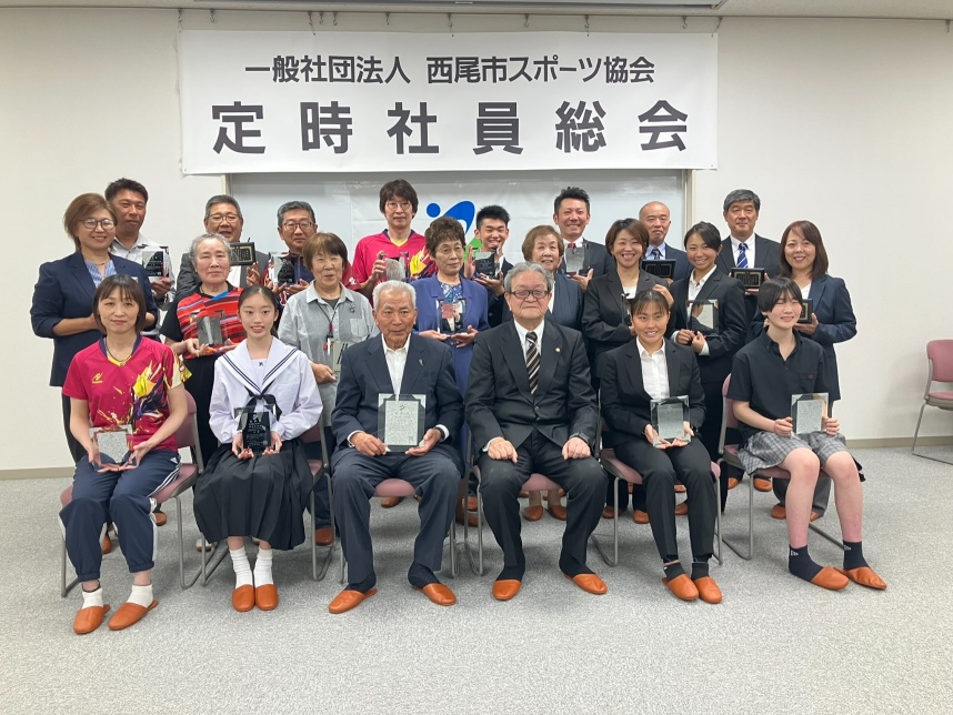 特別体育功労賞　　　　大河内     省吾特別優秀チーム　　　萬燈組（ ｹﾞｰﾄﾎﾞｰﾙ ）体育功労賞　　山裾　明義（ 野球 ）　　鈴 木　　睦（ 剣道 ）